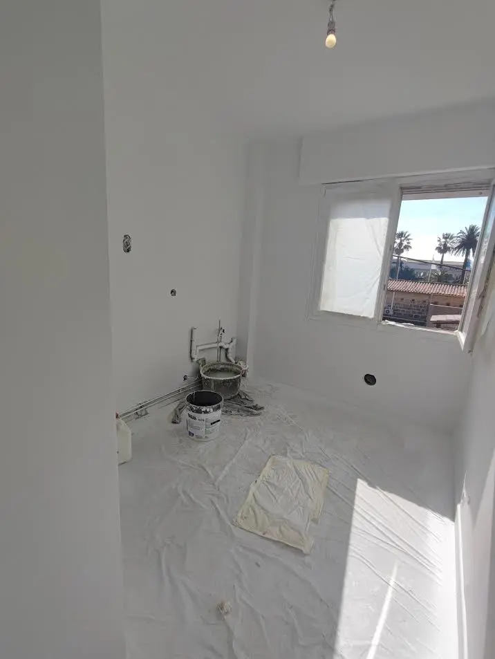 Rénovation intégrale d'un appartement côtier avec matériaux haut de gamme