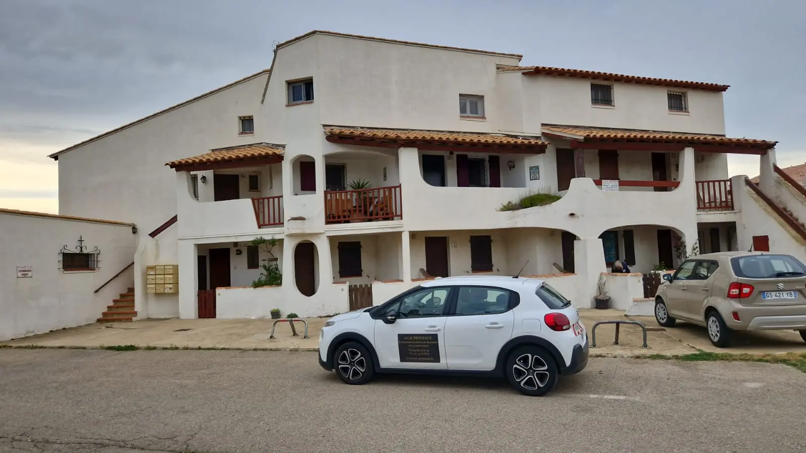 Ravalement de façade d'un bâtiment provençal — ACR Provence Salon-de-Provence
