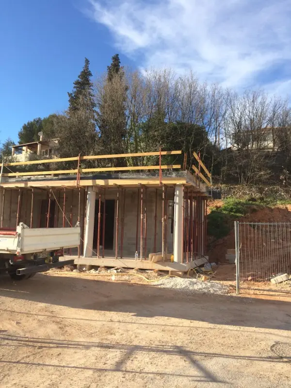 Élévation des murs et piliers en béton armé