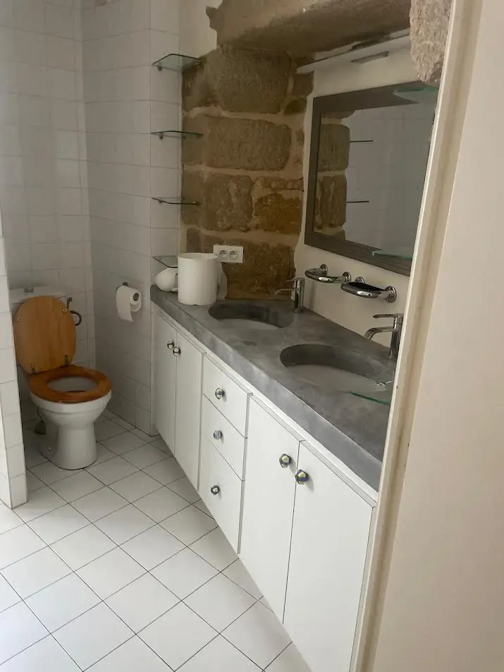 Espace lavabo refait à neuf à Bollène