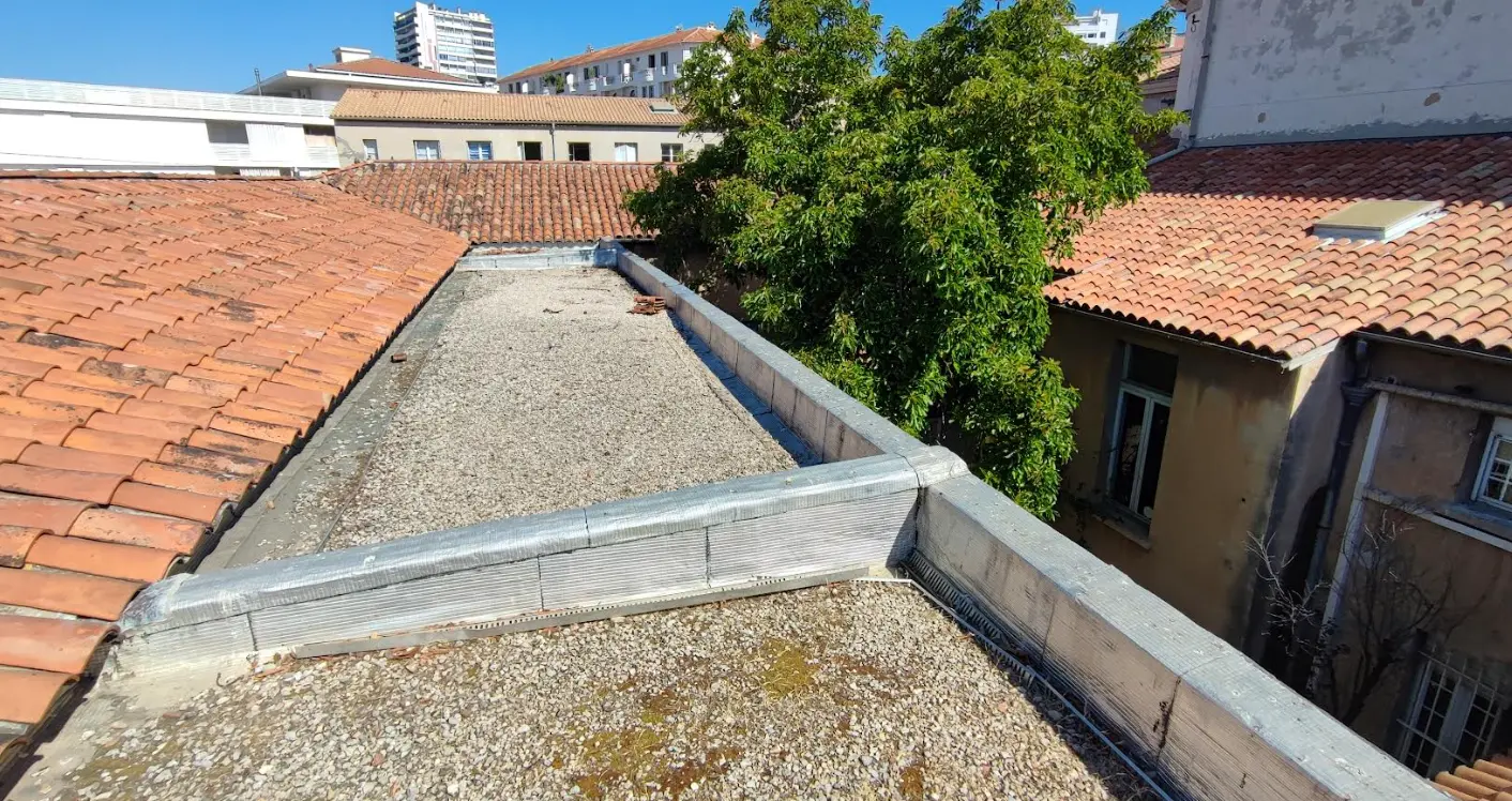 État de la toiture-terrasse avant les travaux