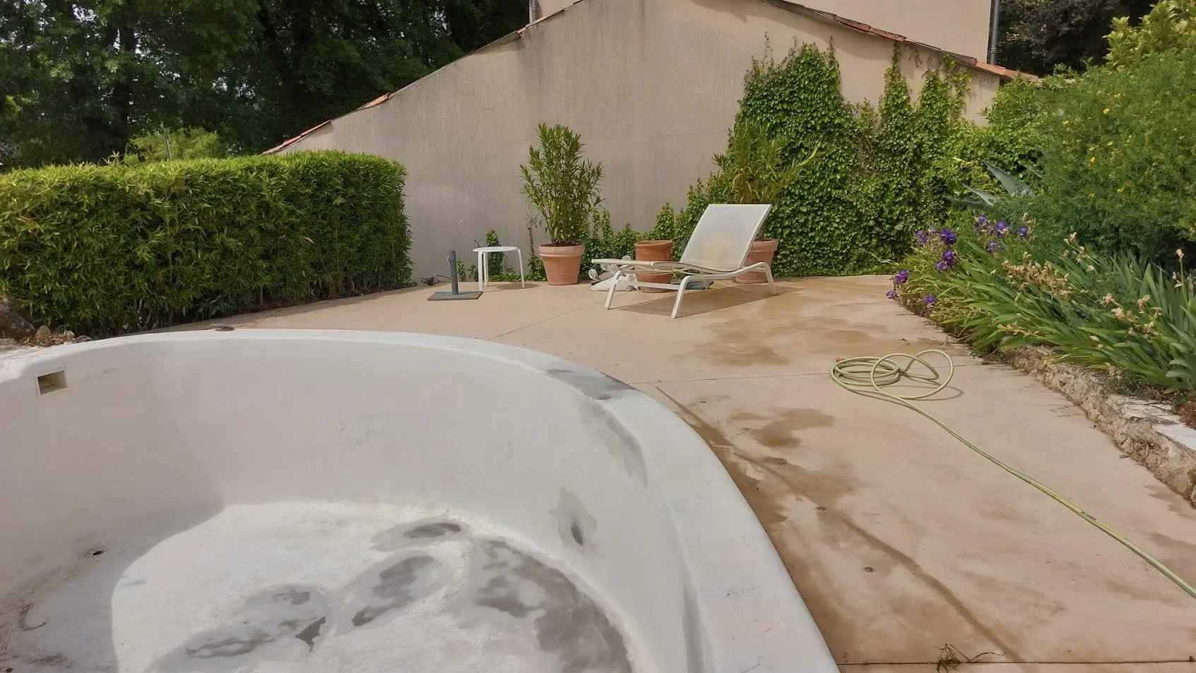 Réfection de l'étanchéité et préservation des plages attenantes pour piscine béton au Pays d'Aix