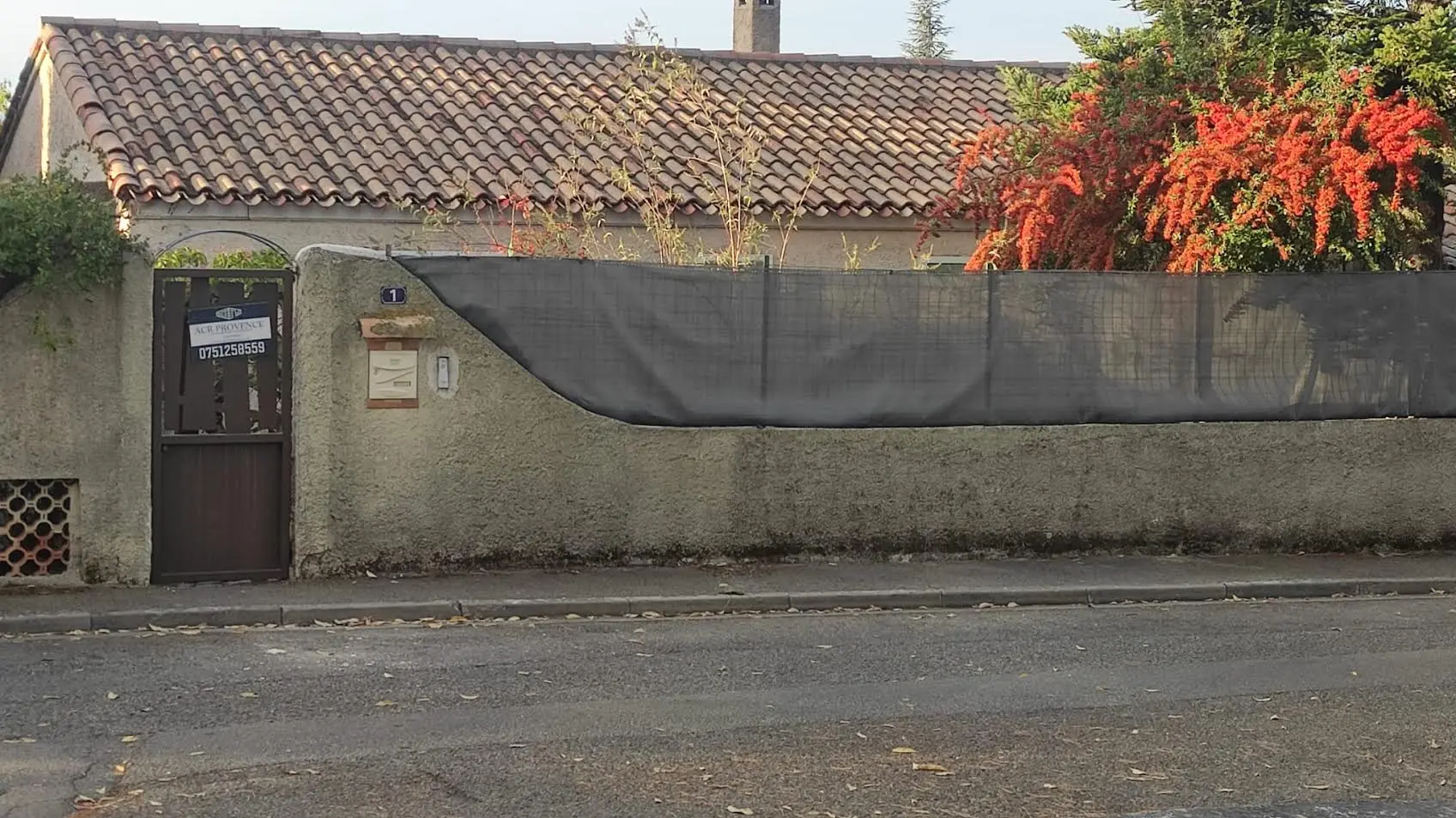 Application d'un nouvel enduit protecteur sur la façade