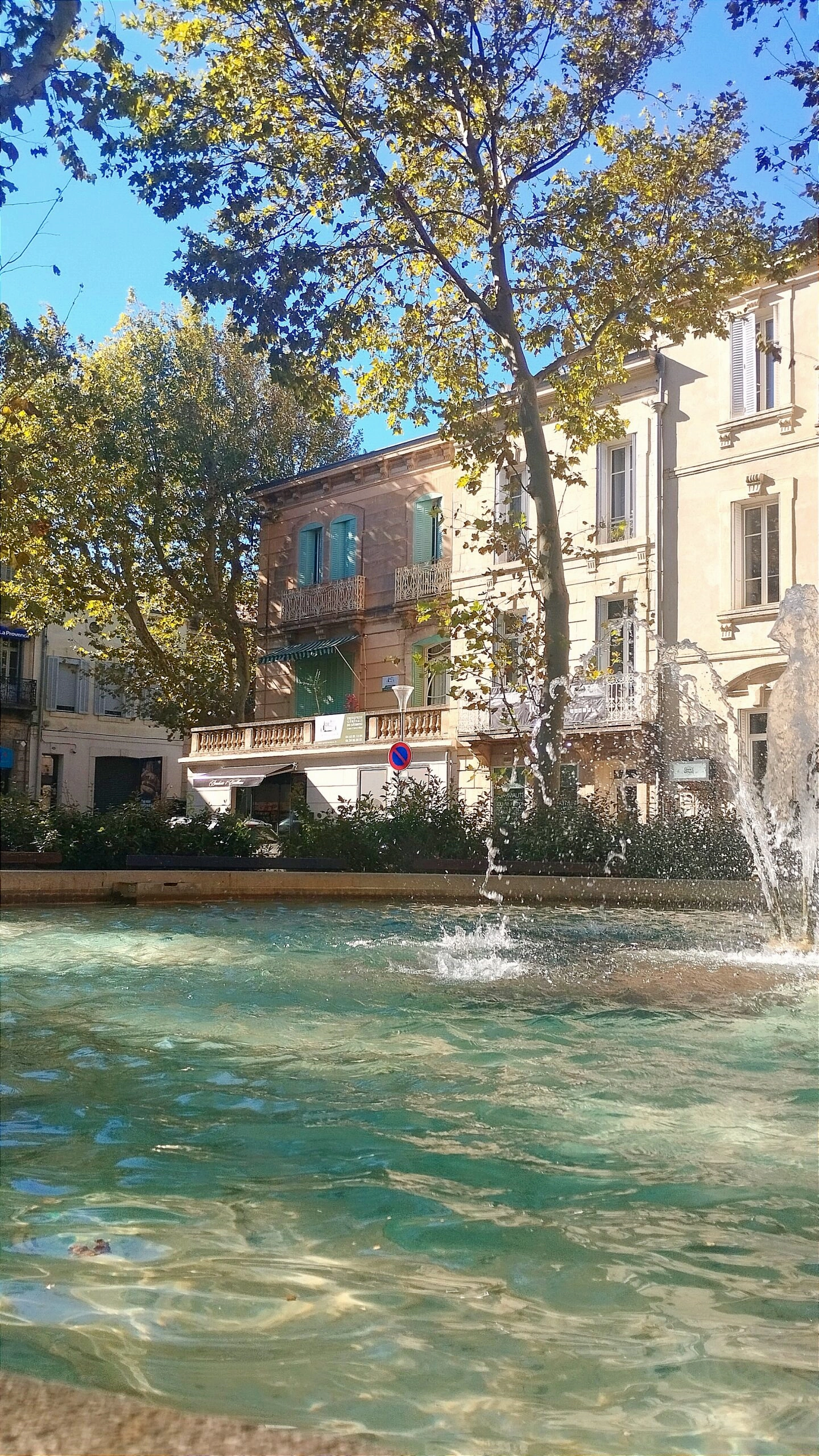 renovation batiement agence acr provence vue de la fontaine